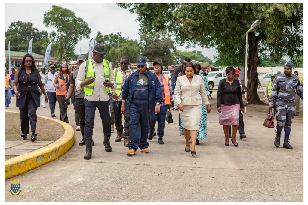 Gabon : Le défi des voiries pour briser l'enclavement de Port-Gentil 1 La question des infrastructures routières reste un enjeu majeur dans plusieurs villes du Gabon.
