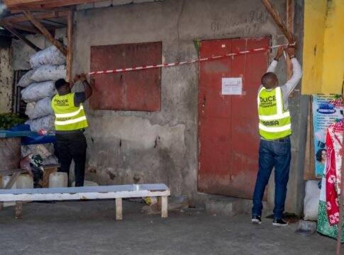Derrière les fermetures, un enjeu majeur : protéger les consommateurs face aux dérives du marché informel.
