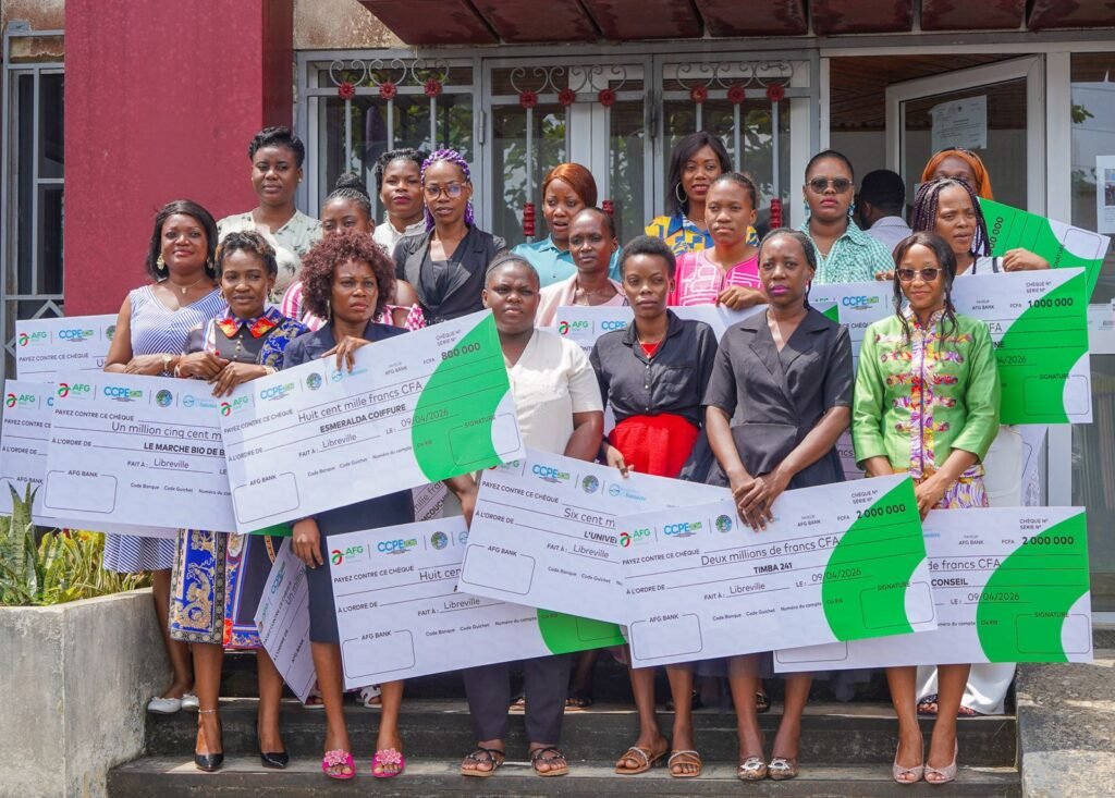Gabon : AFG Bank Gabon propulse l’entrepreneuriat des jeunes filles-mères du programme « Osons le Changement » 3 Gabon : AFG Bank Gabon propulse l’entrepreneuriat des jeunes filles-mères du programme « Osons le Changement »