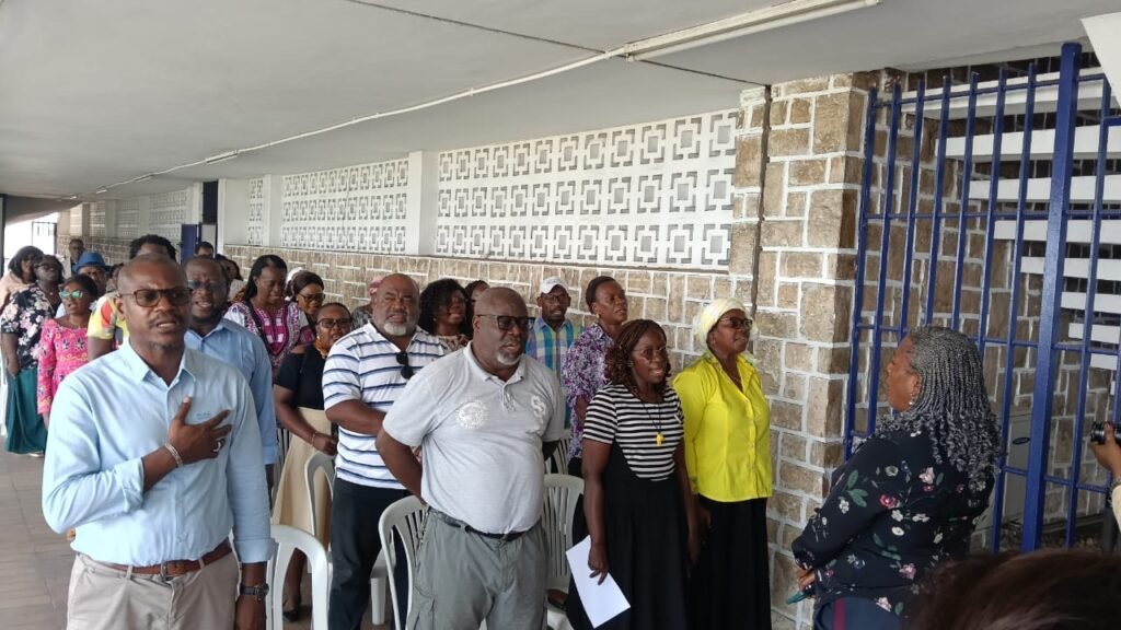 Gabon : Suite à la crise ouverte à La Poste S.A, le SYNAPOSTE paralyse l'activité 1 Gabon : Suite à la crise ouverte à La Poste S.A, le SYNAPOSTE paralyse l'activité