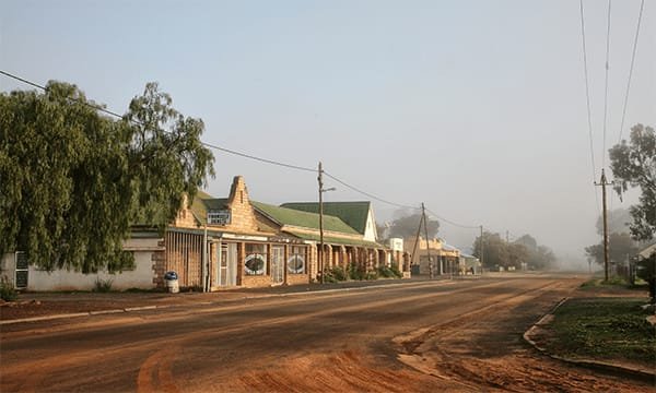 Une localité paisible où la nature domine encore l’urbanisation.