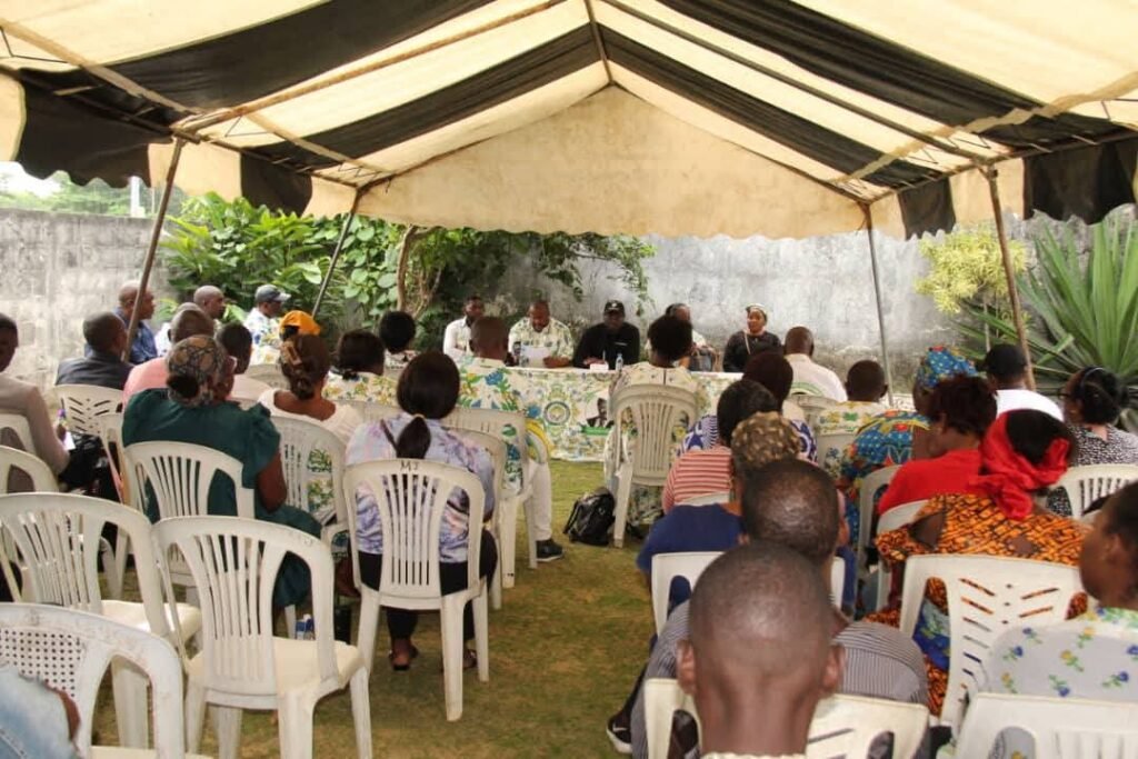 Gabon : Au cœur d’Owendo, le PDG face au défi de sa survie politique 1 À Owendo, militants et responsables du parti ont affiché leur volonté de resserrer les rangs.