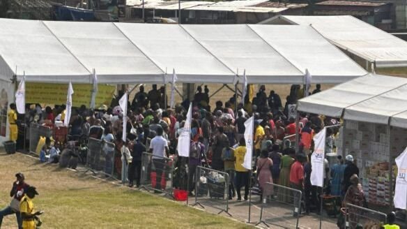 Les gabonais nombreux pour s’approvisionner au stade de Nzeng Ayong.