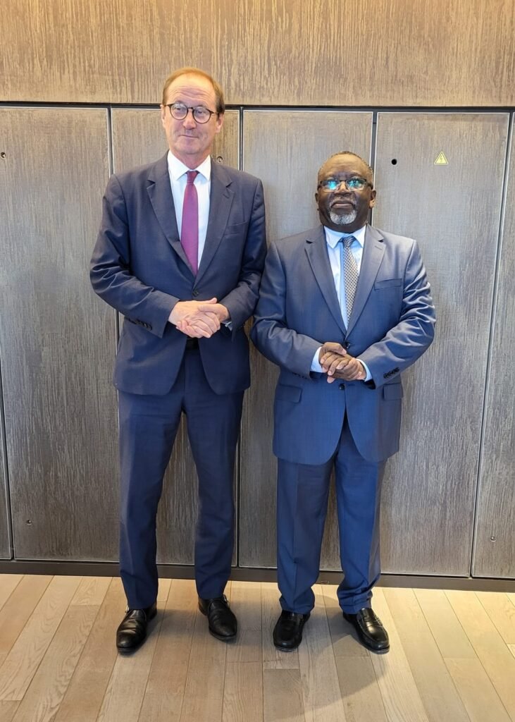 Alfred Nguia Banda – Bruno Fuchs : les dessous d’une rencontre qui éclaire le nouveau partenariat entre le Gabon et la France 1 Alfred Nguia Banda – Bruno Fuchs les dessous d’une rencontre qui éclaire le nouveau partenariat entre le Gabon et la France