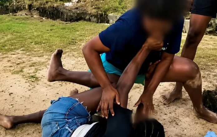 Gabon L’œil du smartphone, ce nouveau complice de la violence ordinaire