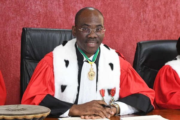 Gabon Séisme au cœur du système judiciaire, Eddy Minang suspendu pour trois mois