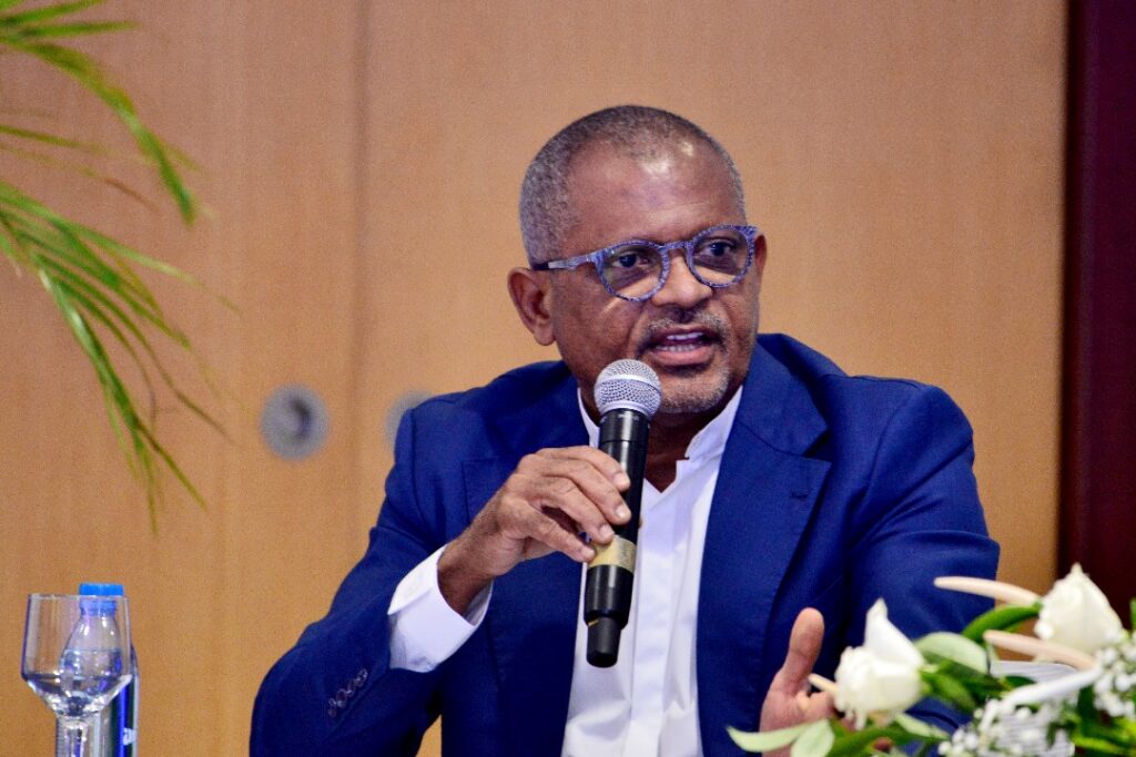 Alain-Claude Kouakoua : « D'ici le 15 juillet, nous proposerons un mécanisme de remboursement de la dette intérieure » 3 Alain-Claude Kouakoua : « D'ici le 15 juillet, nous proposerons un mécanisme de rem-boursement de la dette intérieure »