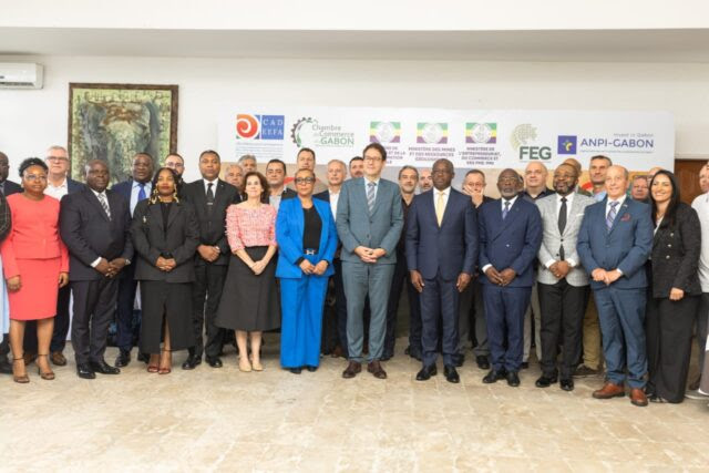 Photo de famille des participants aux Rencontres de l’industrie à Libreville, le 23 juin 2026.