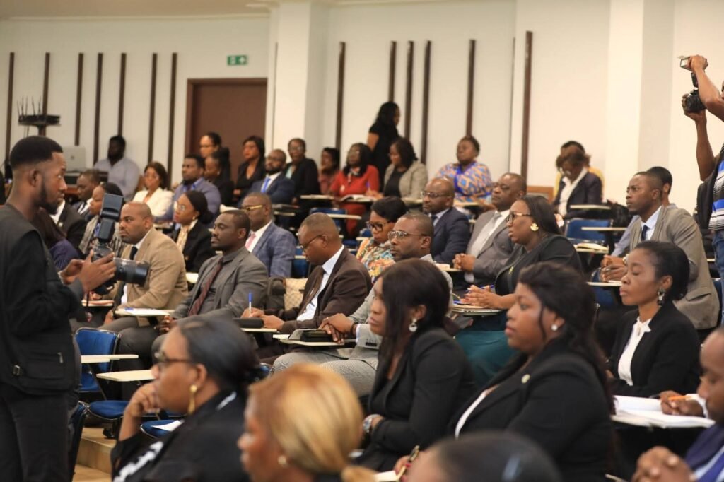 Gabon : L’EPCA se positionne en pivot de la modernisation de l’Etat 1 Les participants ont réfléchi aux mécanismes permettant une meilleure coordination de l'action publique