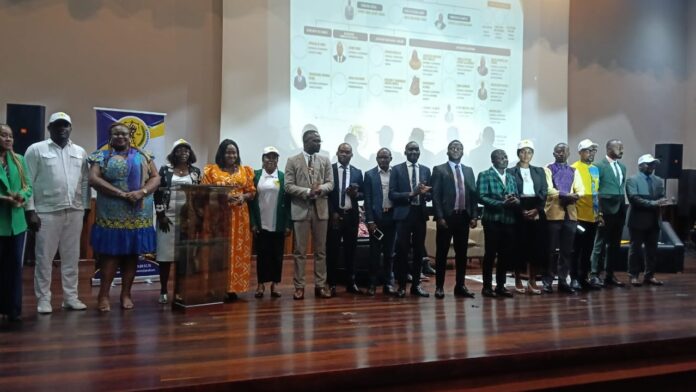 Photo de famille à l'issue de l'evenement.