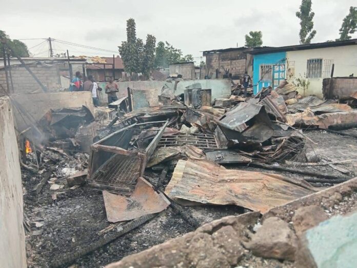 Un mort et quatre maisons réduites en cendre à Port-Gentil.