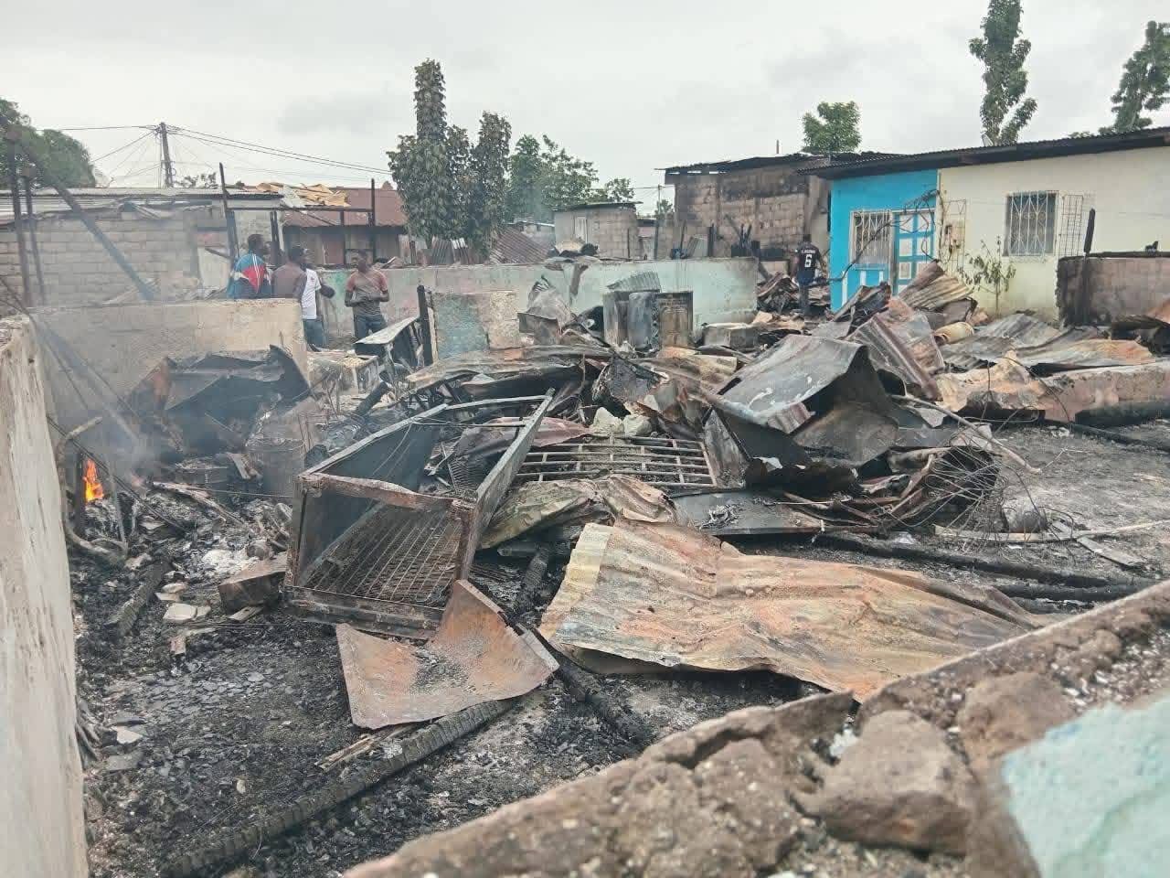 Un mort et quatre maisons réduites en cendre à Port-Gentil.