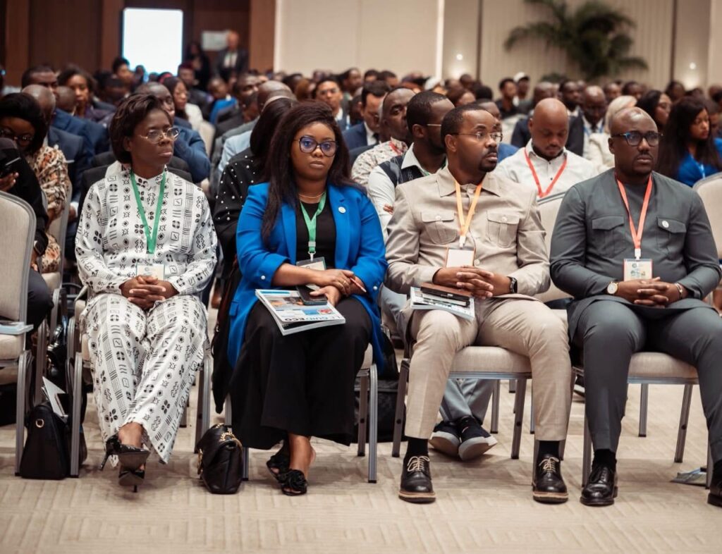 Gabon : Vers un « pacte de confiance » historique entre l'État et le secteur privé 2 Les échanges ont mis en lumière les attentes des opérateurs économiques en matière d'amélioration du climat des affaires.