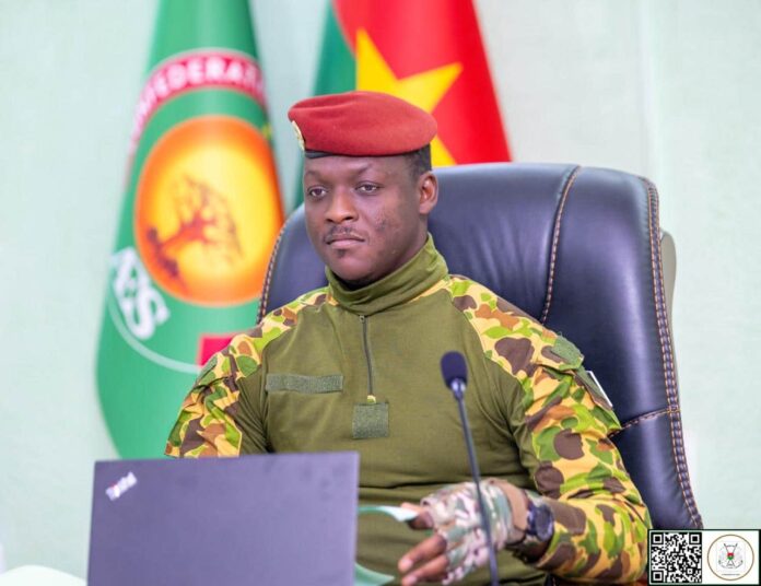 Burkina Faso Un décret présidentiel pour mettre de l'ordre dans l'action humanitaire