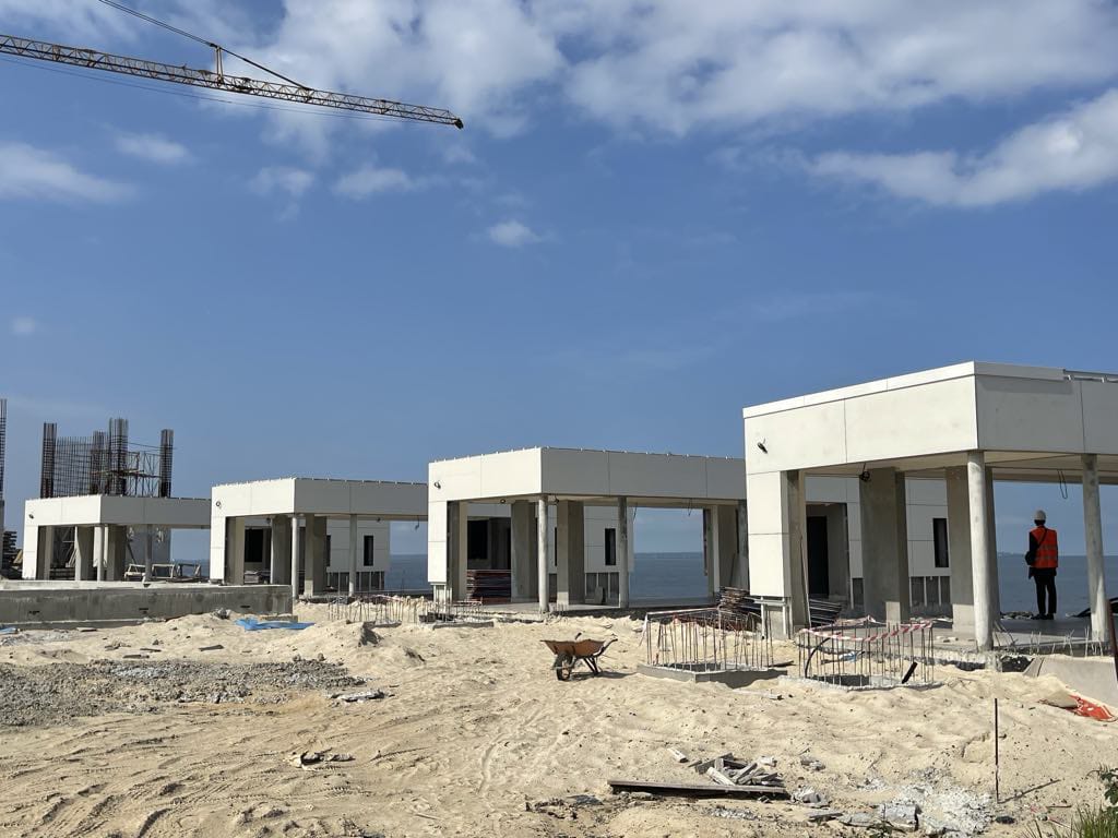 Le véritable chantier de la Cinquième République la transition des mentalités