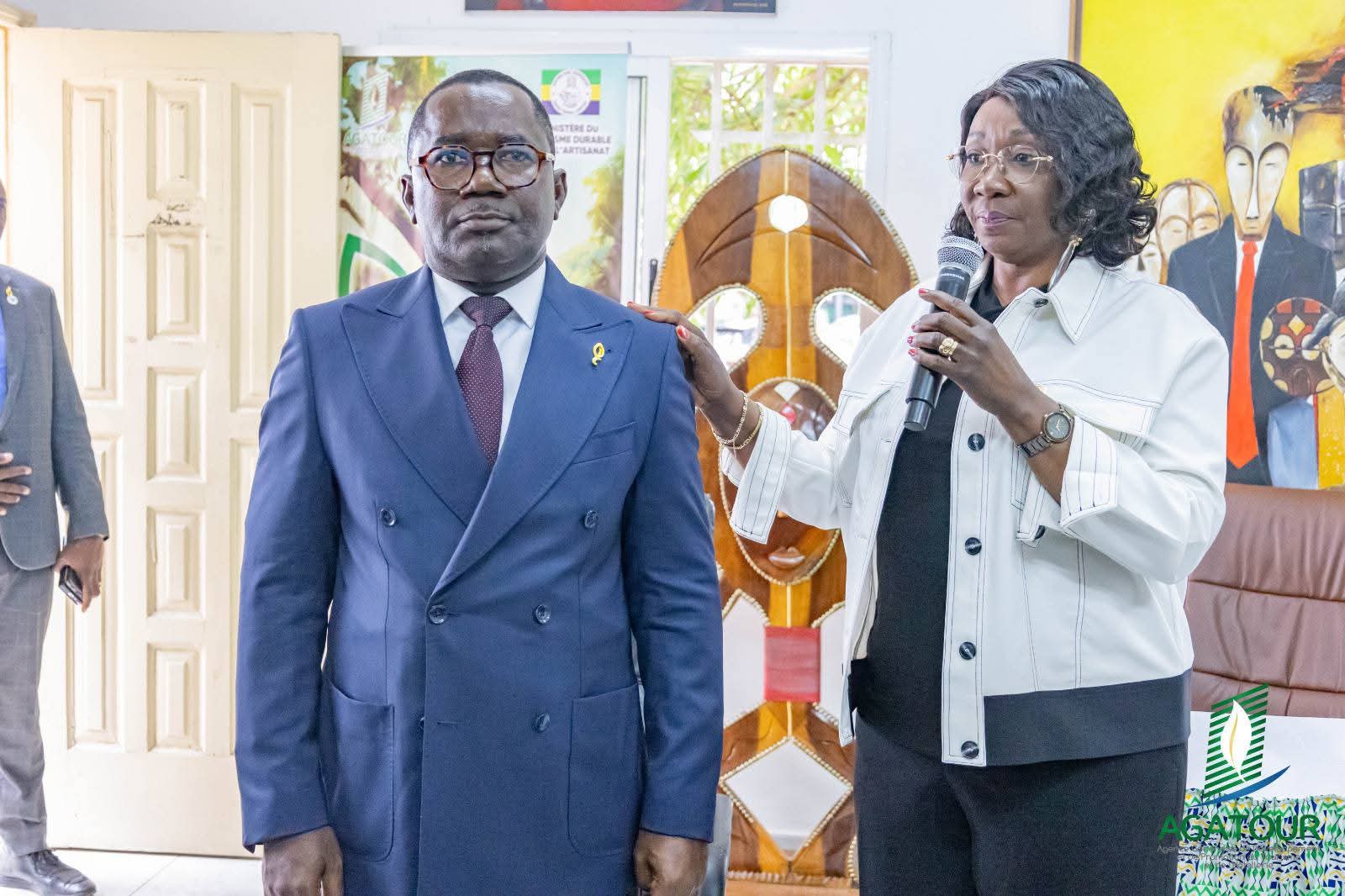 La ministre La ministre du Tourisme durable et de l'Artisanat, Pr Marcelle Ibinga épouse Itsitsa, appelle la nouvelle équipe dirigeante à faire du tourisme un véritable levier de développement économique.