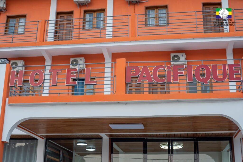 Gabon : Makokou sur son 31 pour le 30 août, le gouvernement passe l'hôtellerie au peigne fin 1 Les autorités veulent faire de l'Ogooué-Ivindo une vitrine de l'hospitalité et du potentiel touristique du Gabon.