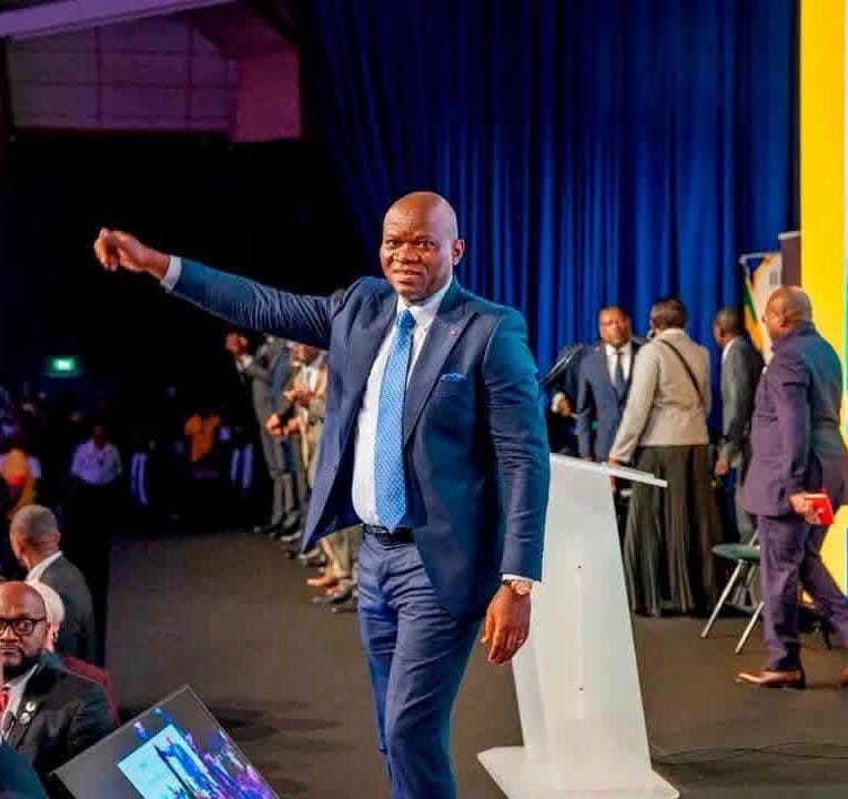 Le président Oligui Nguema lors de sa rencontre avec les membres de la diaspora.