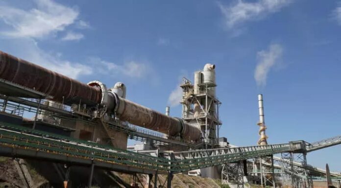 Avec sa première usine de sulfate de lithium, le Zimbabwe s'impose comme un modèle africain de transformation locale des minerais stratégiques.