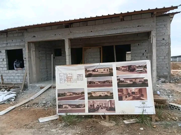 Gabon : La CDC renforce le contrôle de ses participations industrielles et immobilières à Nkok et Bikélé 1 Le chantier des logements réalisés par la Société nationale immobilière (SNI), filiale de la CDC.