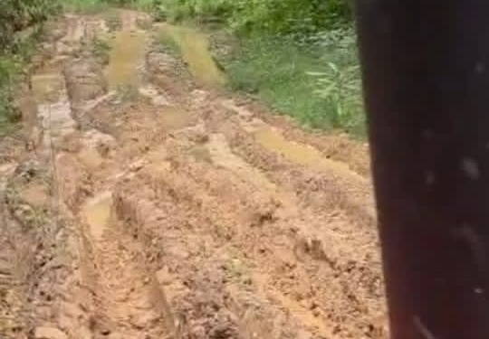Gabon : La République s'arrête-t-elle aux portes de Ndzomoe ? 1 Les politiques ont eu les voix, les populations ont eu la boue.