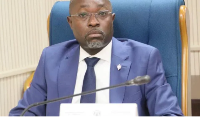Augustin Lobelle Yembi, condamné à 500 000 FCFA d’amende par le tribunal correctionnel de Libreville.