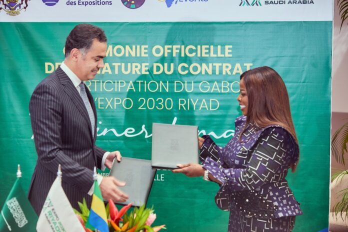 Nina Abouna et Talal Almarri lors de la signature officielle du contrat de participation du Gabon à l’Expo 2030 Riyad.