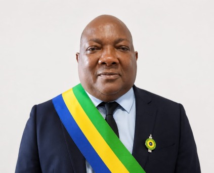 Georges Mpaga, Sénateur National élu du Département d'Etimbouè, 5ème Secrétaire du Bureau du Sénat, Défenseur de l'environnement, membre de l'association internationale de l'ITIE.