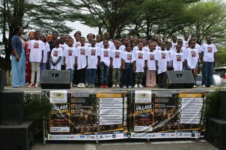 Gabon : Le plaidoyer pour un « Village culturel vacances » décentralisé dans toutes les provinces 1 105 enfants ont participé à cette première édition consacrée aux langues locales, à la culture et à l’identité gabonaise.