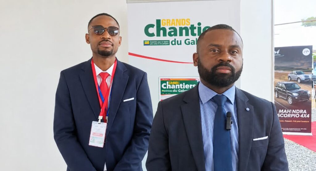 Gabon : Le SAIL 2026 pose les fondations du développement infrastructurel de demain 1 Boris NDONG, accompagné de l'un de ses collaborateur, Jordan ESSIMENGANE.
