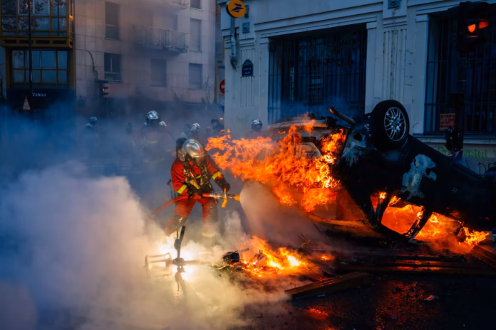 La France sous le choc face à l'ampleur des dégâts.