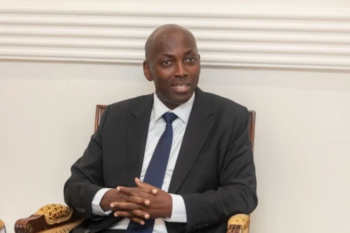 Augustin Émane, garde des Sceaux : l'heure de la rupture avec une justice à deux vitesses.