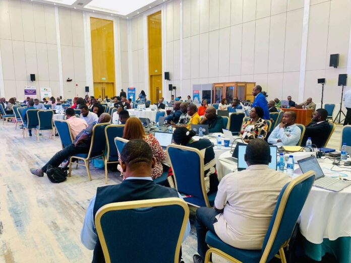 Face à Ebola et aux autres menaces épidémiques, la CEMAC mise sur des protocoles harmonisés et une coopération renforcée entre les États pour mieux protéger les populations.