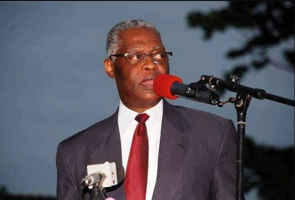 Opposant historique et fondateur de l’Union du Peuple Gabonais (UPG), Pierre Mamboundou (1946-2011) aura bientôt son lieu de mémoire. Après des années d’abandon, les travaux d’achèvement de son mausolée ont été relancés le 3 octobre 2026.