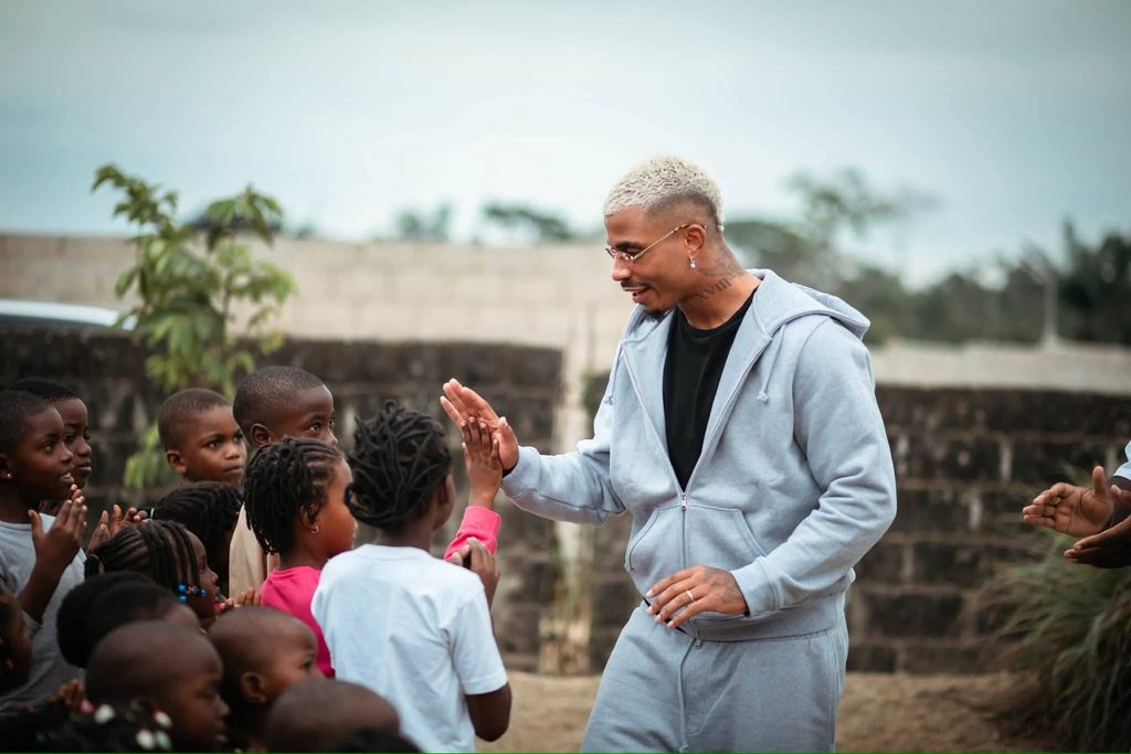 Gabon : À Akanda, la Fondation Elizabeth de Mario Lemina se mobilise pour la rentrée scolaire 1 Gabon : À Akanda, la Fondation Elizabeth de Mario Lemina se mobilise pour la rentrée scolaire