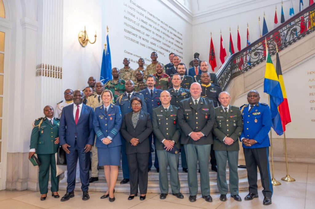 Gabon-Belgique : Libreville et Bruxelles scellent l’avenir de leur élite militaire 1 Cette visite de travail s’inscrit dans la continuité des échanges de haut niveau entre les deux pays dans le domaine de la défense.